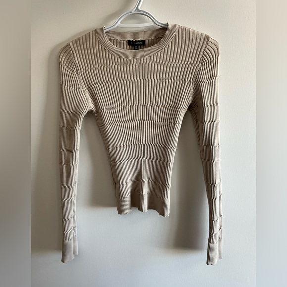 Flattering Beige Long Sleeve - Picture 1 of 2